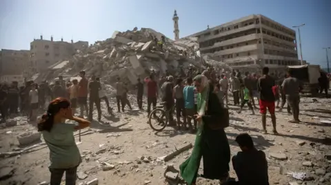 Escalated Aerial Bombardment Persists in Gaza City